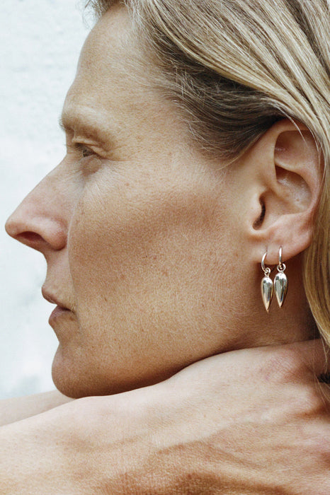 SOPHIE BUHAI<br>TINY SPEAR HOOPS<br><br>SOLD OUT