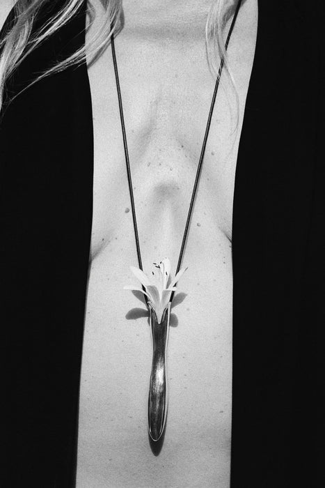 SOPHIE BUHAI<br>VESSEL NECKLACE