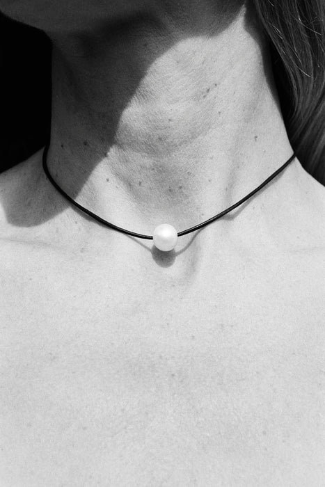 SOPHIE BUHAI<br>CIRCE PEARL CHOKER