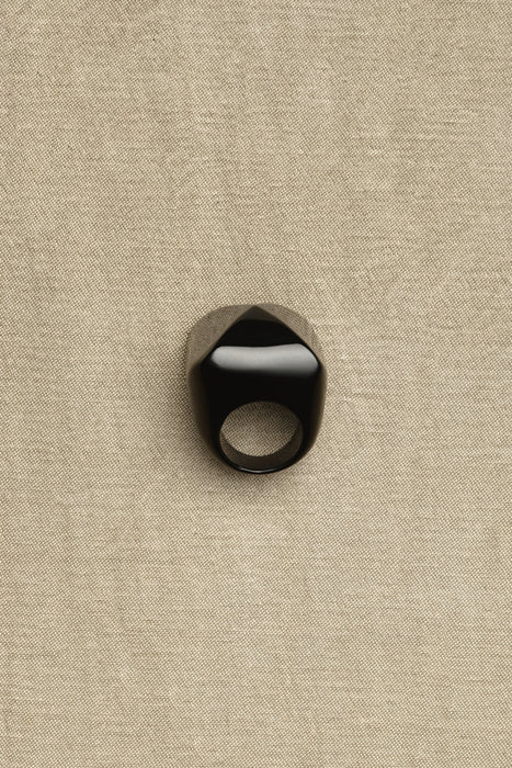 SOPHIE BUHAI<br>ONYX PYRAMID RING