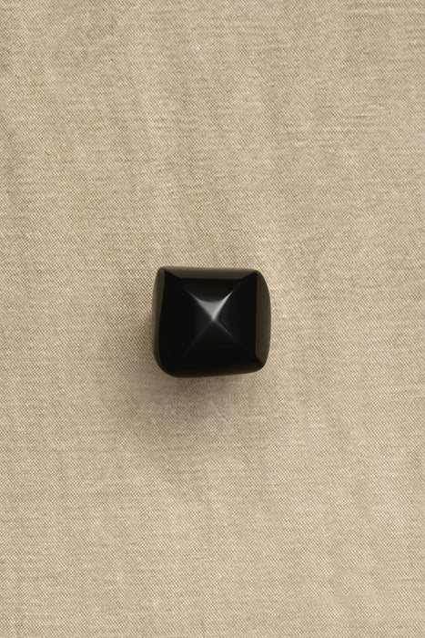 SOPHIE BUHAI<br>ONYX PYRAMID RING