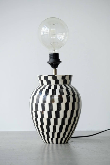 VINTAGE BLACK AND WHITE DESK LAMP<BR><BR>SOLD OUT