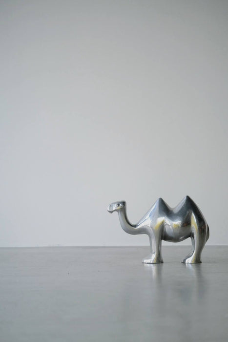 VINTAGE ALUMINUMU CAMEL<BR><BR>SOLD OUT