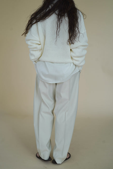 CRISTASEYA<br>WASHI PAPRE DROPSHOULDER CROPPED SWEATER<br>in WHITE