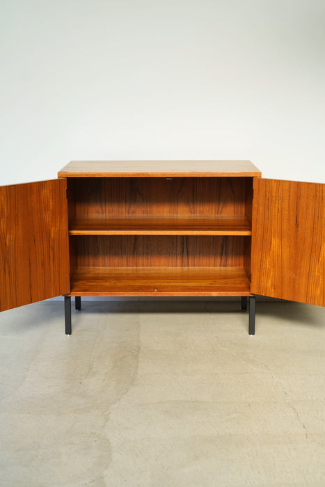 ANTOINE PHILIPPON & JACQUELINE LECOQ<BR>CABINET<BR><BR>SOLD OUT