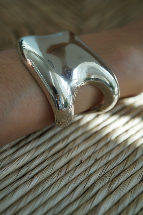 VINTAGE TIFFANY & CO. by ELSA PERETTI <BR> SIDE OPEN CUFF<BR><BR>SOLD OUT