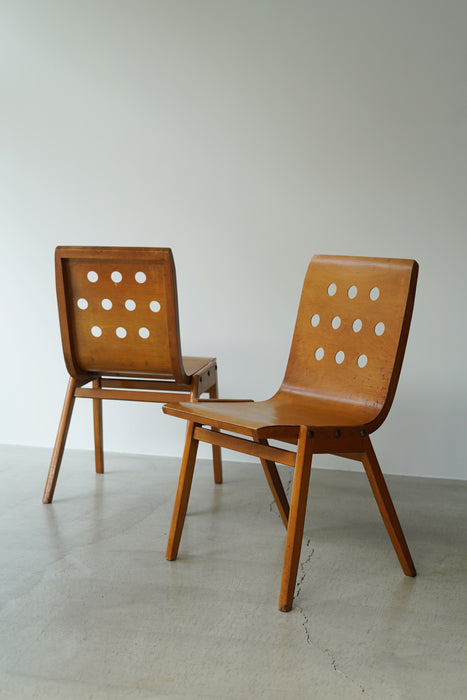 ROLAND RAINER<BR>STACKING CHAIR<BR><BR>SOLD OUT