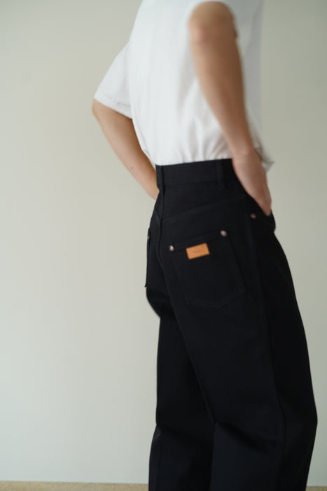 CRISTASEYA<br>HIGH WAISTED BLACK DENIM