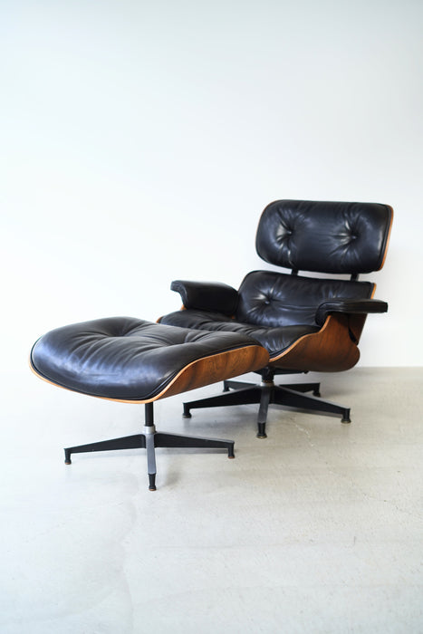 CHARLES & RAY EAMES<BR><BR> LOUNGE CHAIR & OTTOMAN<BR><BR>SOLD OUT