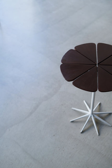 RICHARD SCHULTZ<BR>PETAL SIDE TABLE