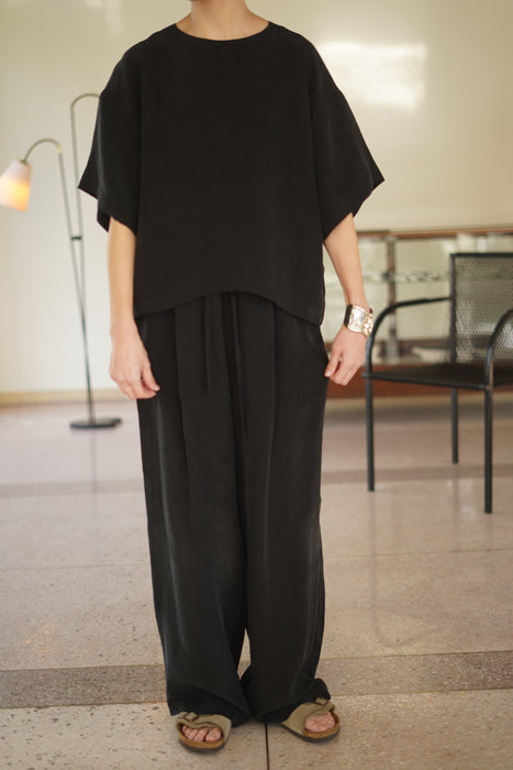 pelleq<br>black easy trousers