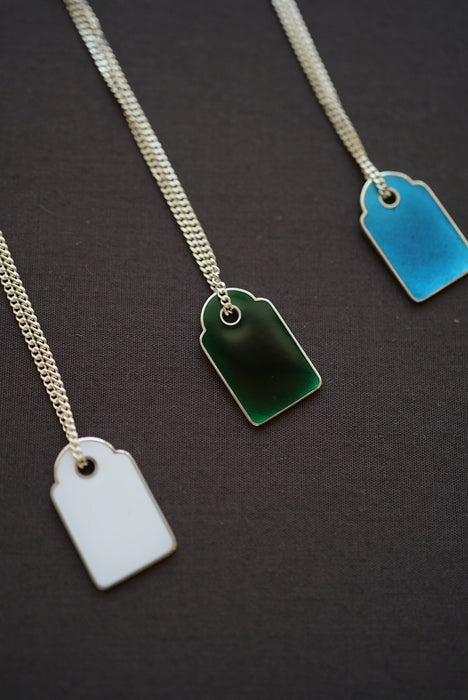 AXEP<br>TAG ENAMEL/GREEN