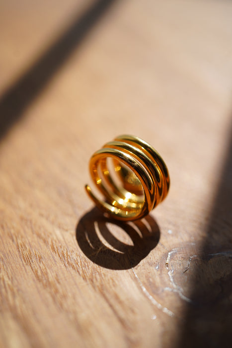 SOPHIE BUHAI<br>GOLD SNAKE RING