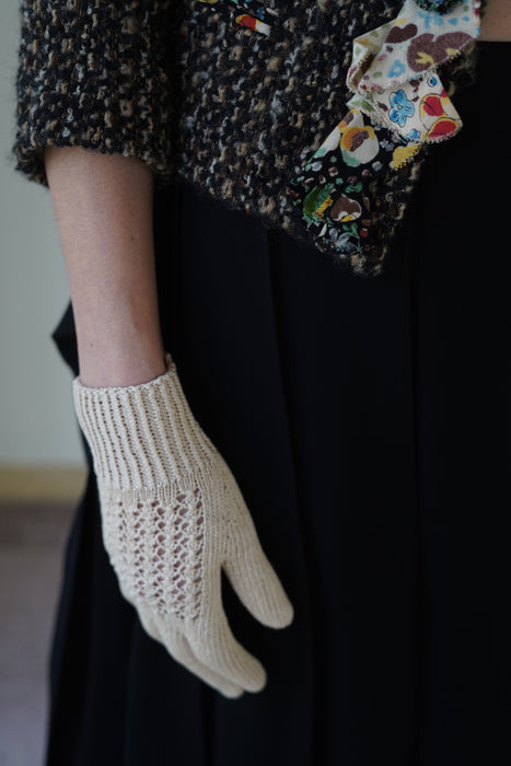 ANTIQUE<BR>CROCHET GLOVES