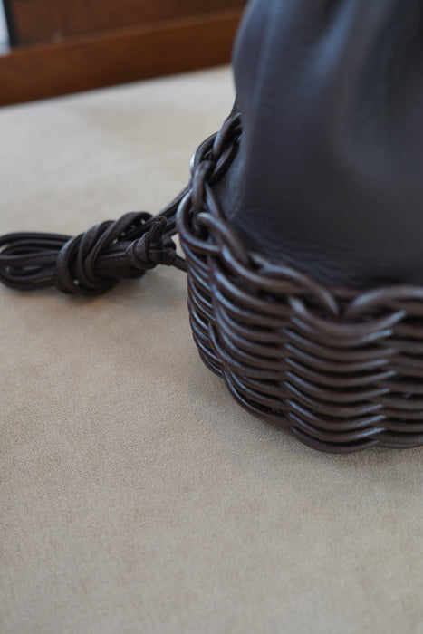 AETA x CRISTASEYA<br>LEATHER BASKET SMALL BAG