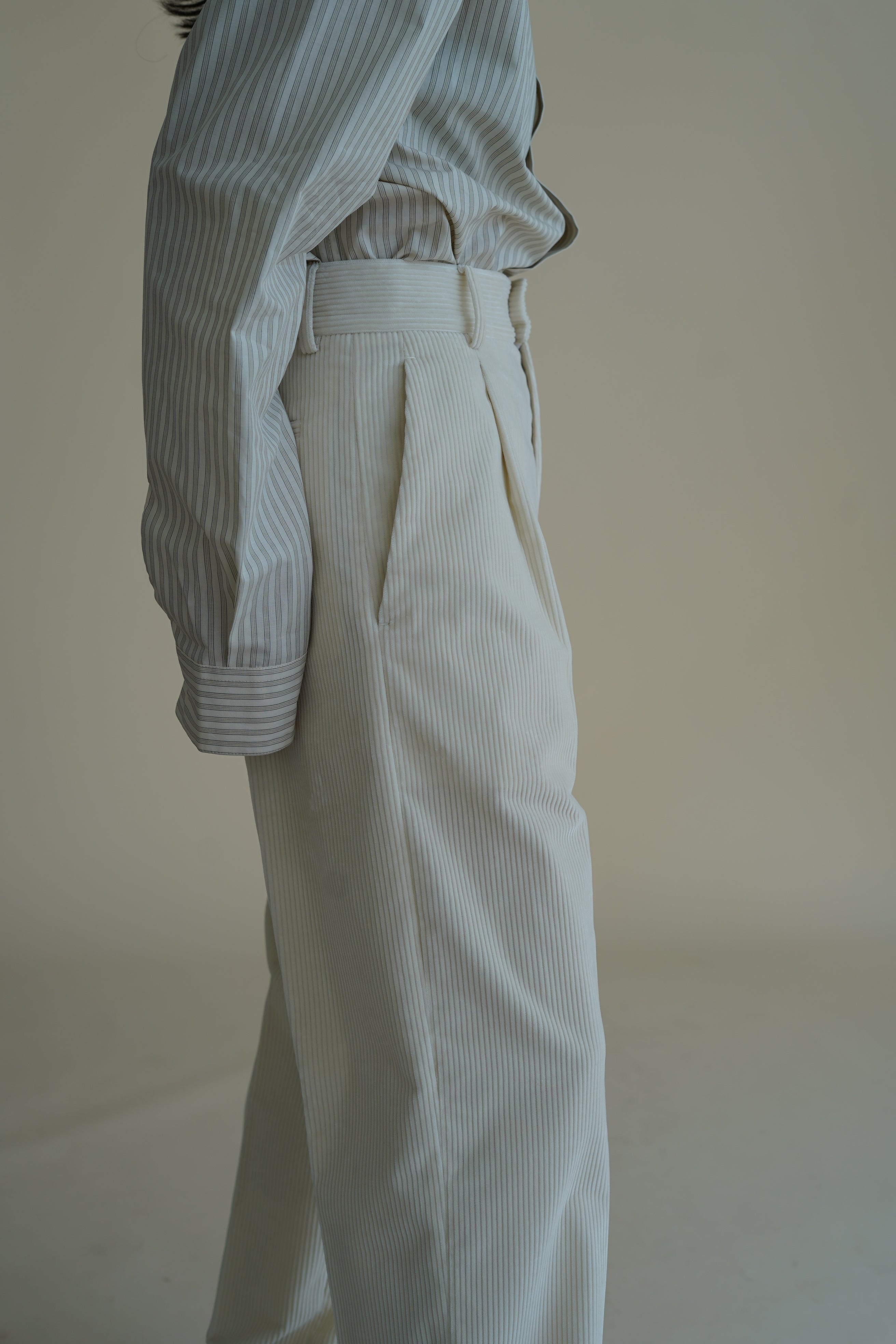 CRISTASEYA, PLEATED TROUSERS